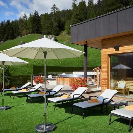 Hotel Sassongher Corvara In Badia Bagian luar foto