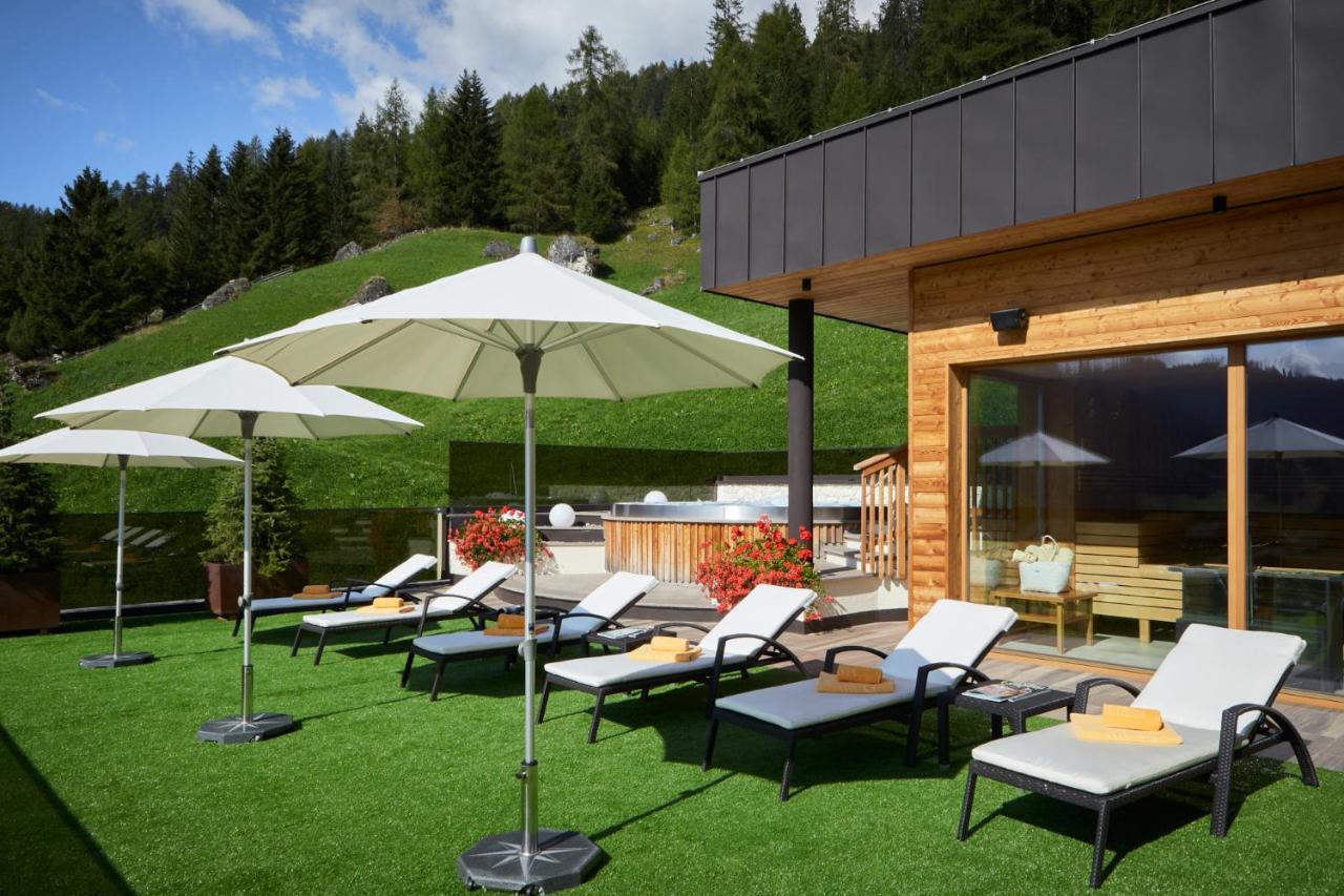 Hotel Sassongher Corvara In Badia Bagian luar foto