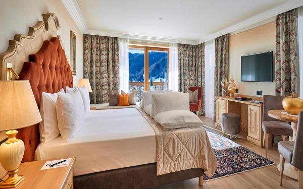 Hotel Sassongher Corvara In Badia Bagian luar foto
