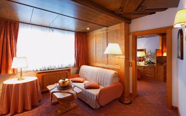 Hotel Sassongher Corvara In Badia Bagian luar foto