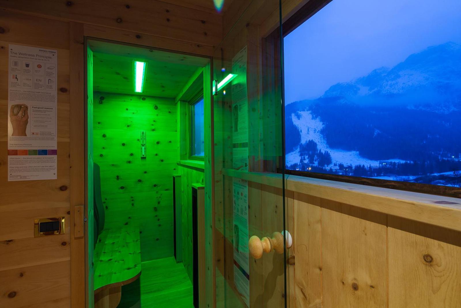 Hotel Sassongher Corvara In Badia Bagian luar foto
