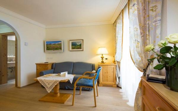 Hotel Sassongher Corvara In Badia Bagian luar foto