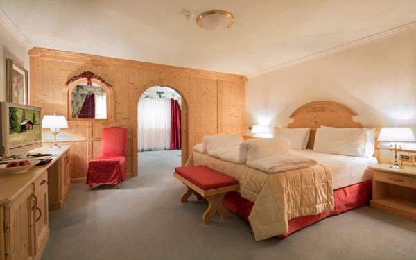Hotel Sassongher Corvara In Badia Bagian luar foto