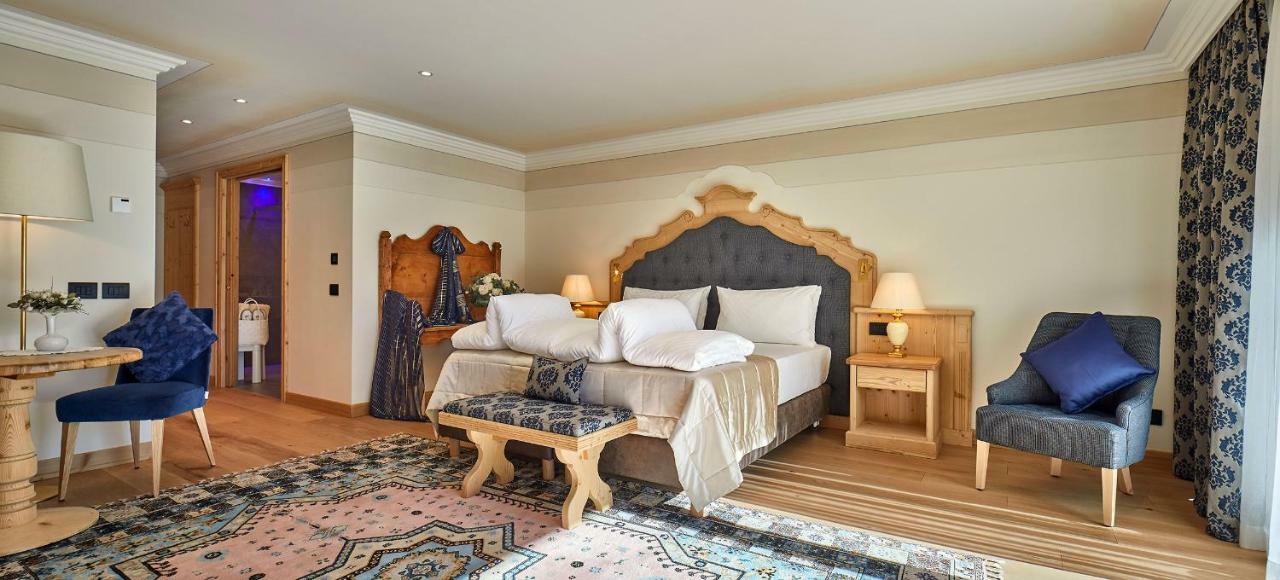 Hotel Sassongher Corvara In Badia Bagian luar foto