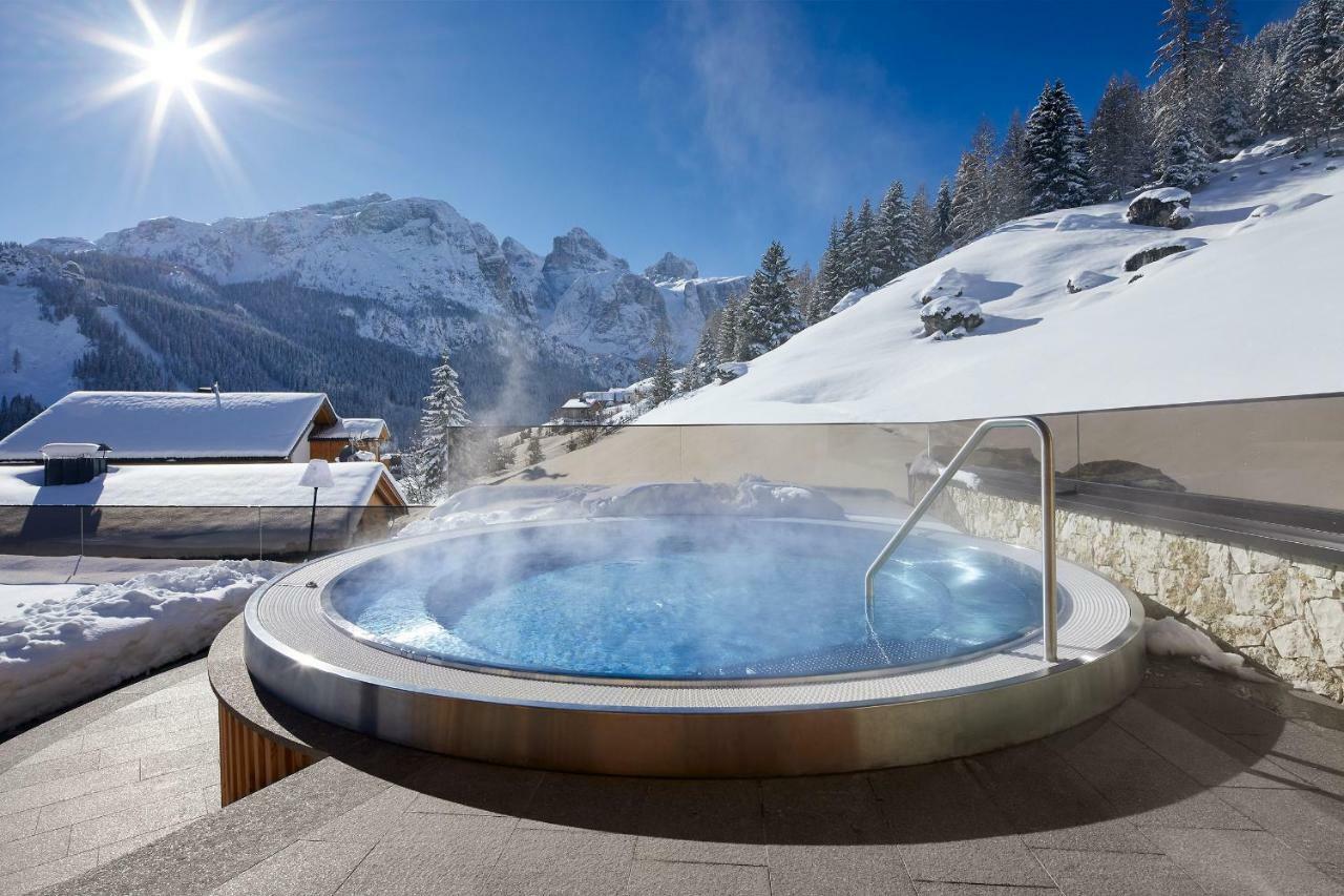 Hotel Sassongher Corvara In Badia Bagian luar foto