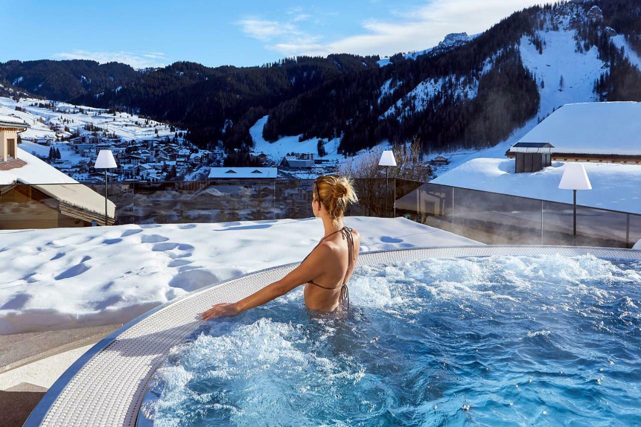 Hotel Sassongher Corvara In Badia Bagian luar foto